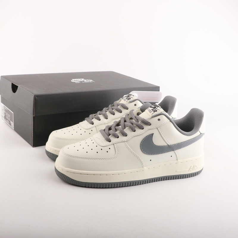Air Force 1 Classic CW5653 263