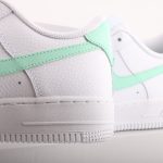 Air Force 1 Classic CT3839 105 - Image 2