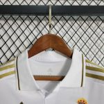 Real Madrid 2011/12 Home Kids Retro Jersey And Shorts - Image 7