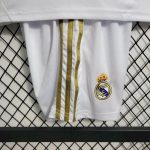 Real Madrid 2011/12 Home Kids Retro Jersey And Shorts - Image 6