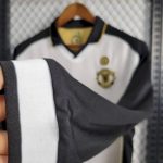 Manchester United 2001/02 Centenary Reversible Away And Third Long Sleeves Retro Jersey - Image 8