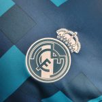 Real Madrid 2017/18 Third Long Sleeves Retro Jersey - Image 4