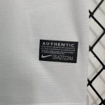 Santos 2011/12 Home Kids Retro Jersey And Shorts - Image 9