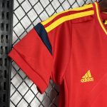 Spain 2012 Home Kids Retro Jersey And Shorts - Image 4