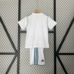 Real Madrid 2017/18 Home Kids Retro Jersey And Shorts - Image 2