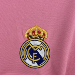 Real Madrid 2025/26 Pink special edition Jersey - Image 4