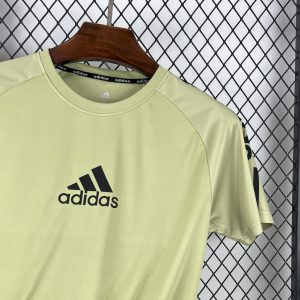 Adidas 1041 Army green T-shirt - Image 4