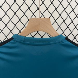 Real Madrid 2017/18 Third Kids Retro Jersey And Shorts - Image 7