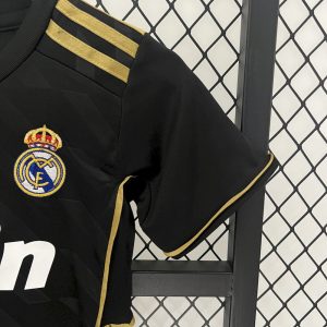 Real Madrid 2011/12 Away Kids Retro Jersey And Shorts - Image 10