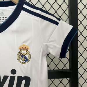 Real Madrid 2012/13 Home Kids Retro Jersey And Shorts - Image 4