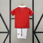 Manchester United 2010/11 Home Kids Retro Jersey And Shorts - Image 2