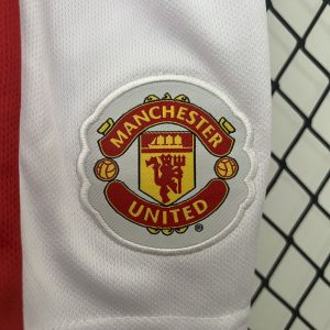 Manchester United 2009/10 Home Kids Retro Jersey And Shorts - Image 6