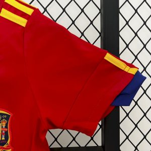 Spain 2010 home kids retro Jersey and shorts - Image 5