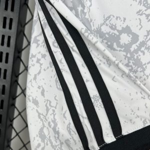 Juventus 2024/25 Nasa-Inspired Lifestyle Collection Jersey - Image 3