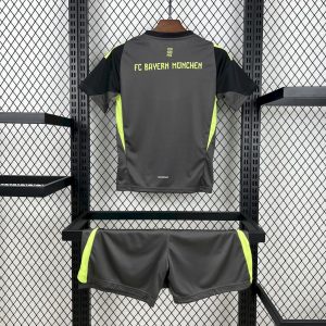 Bayern Munich 2025/26 Blackn Goalkeeper Kids Kit - Image 2