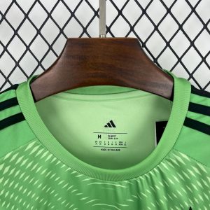 Bayern Munich 2025/26 Green Goalkeeper Jersey - Image 9