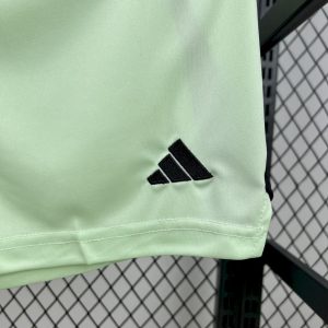 Bayern Munich 2025/26 Green Goalkeeper Kids Kit - Image 4
