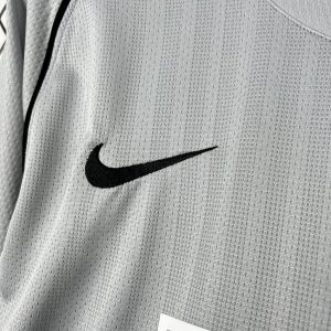 Manchester United 2007/08 Grey Goalkeeper Retro Jersey - Image 7