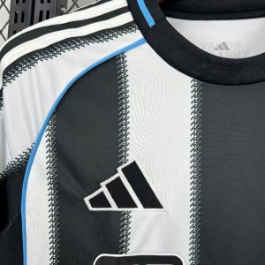 Newcastle United 2025/26 Home Jersey - Image 8