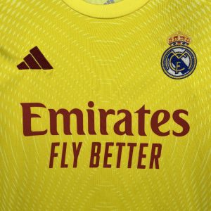Real Madrid 2025/26 Yellow Goalkeeper Kids Kit - Image 7