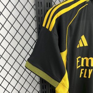 Real Madrid 2025/26 Black and yellow special edition Jersey - Image 3