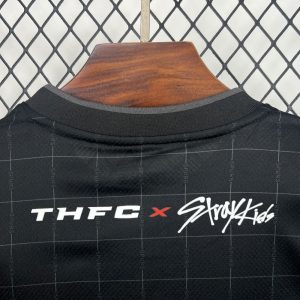 Tottenham Hotspur 2025/26 Stray Kids x London, England Limited Edition  Jersey - Image 3